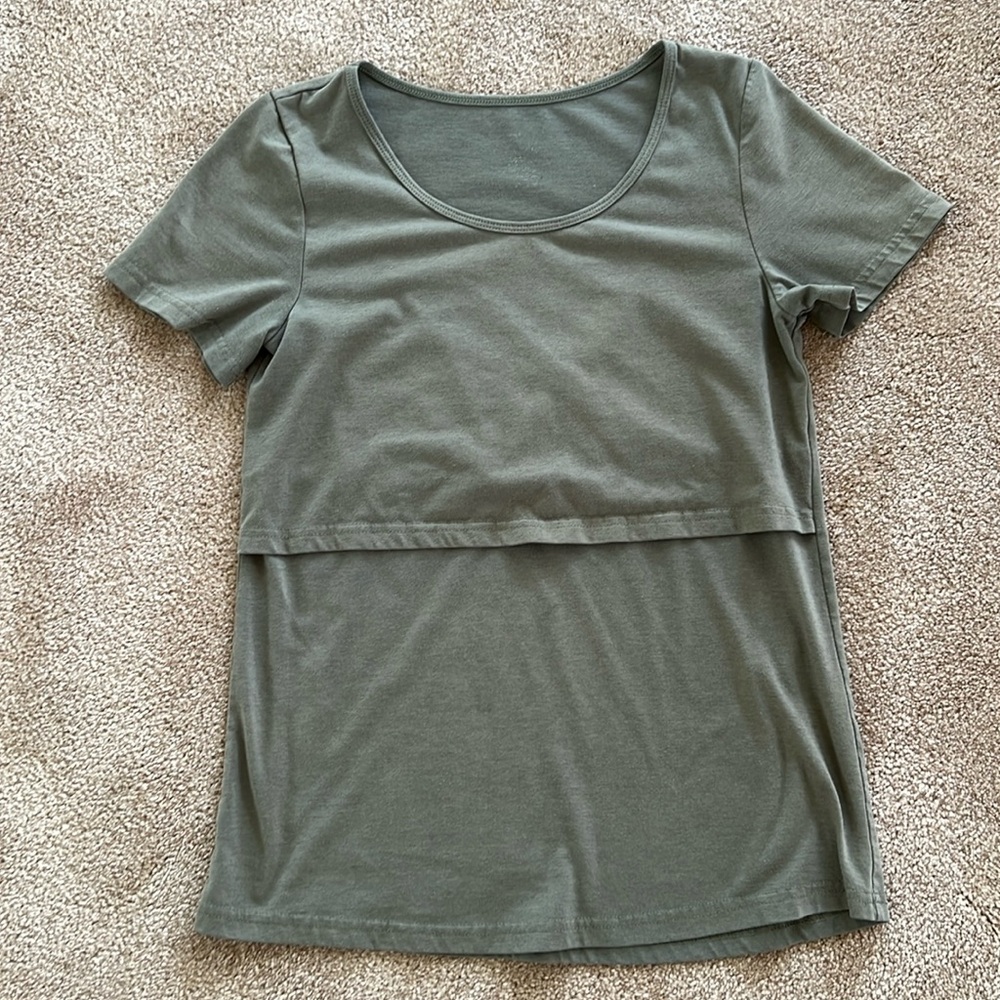Latched Mama Nursing t-shirt size small